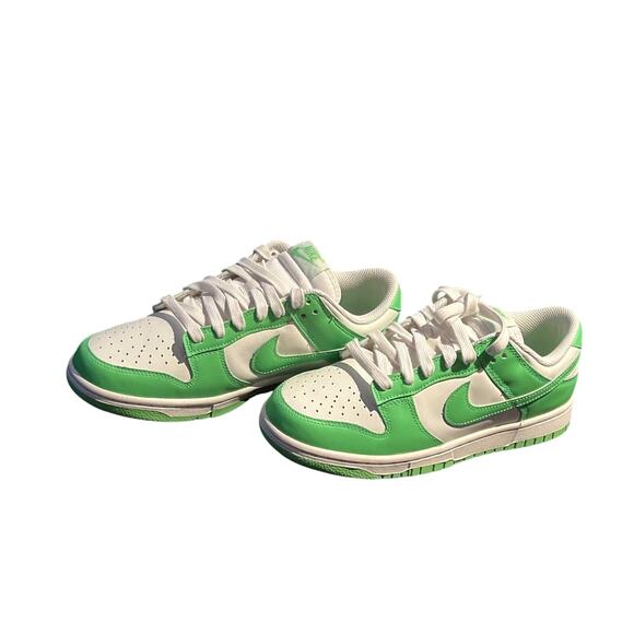 Nike Dunk Low Green Strike HV0842-133 New Size 8.5 Women - Picture 4 of 5